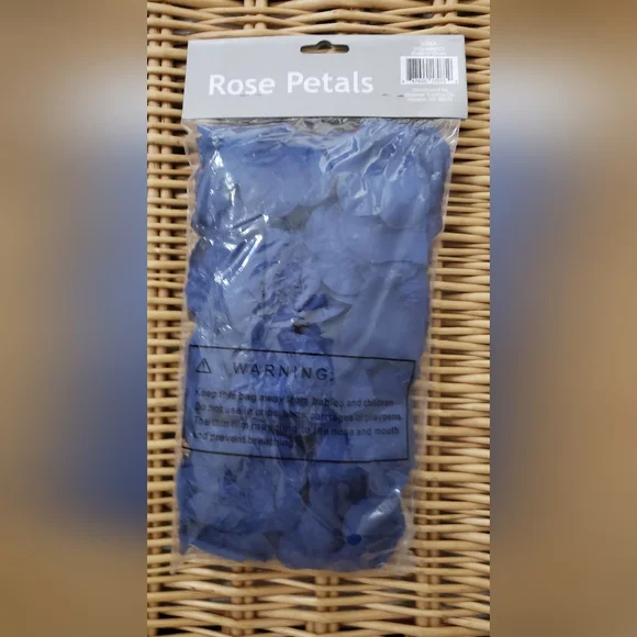 NWT 200 Blue Rose Petals - Picture 3 of 5